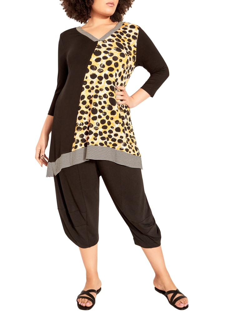 Plus size model wearing  by Zim & Zoe | Dia&Co | dia_product_style_image_id:185461